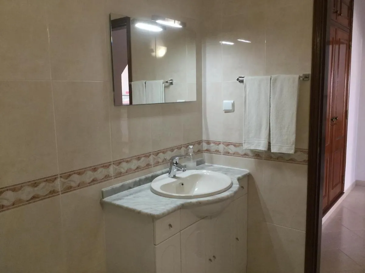 Olinda'S Two Bedroom Apartment Lagos